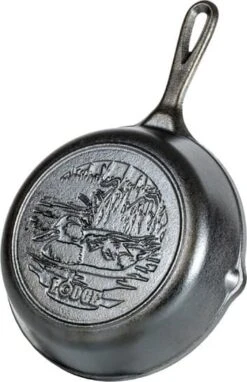 Lodge Duck Wildlife Series 8" Skillet