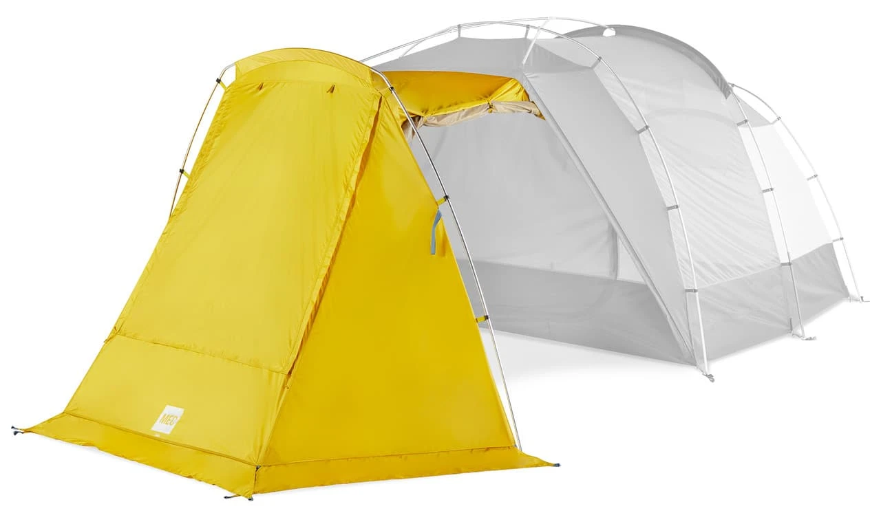 MEC Cabin Lounge 1 MEC Cabin Lounge